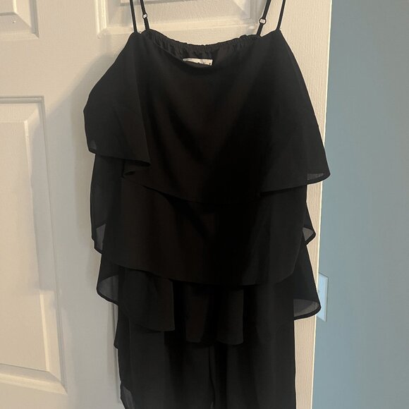 Pink Lily Black Ruffle Romper size Large - Picture 1 of 3